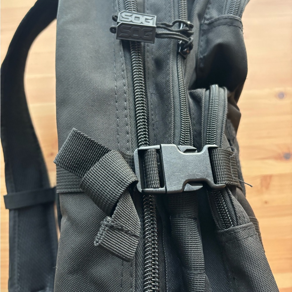 SOG hydration backpack - Picture 4 of 10